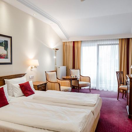 Hotel Antoniushof Ruhstorf an der Rott Екстериор снимка