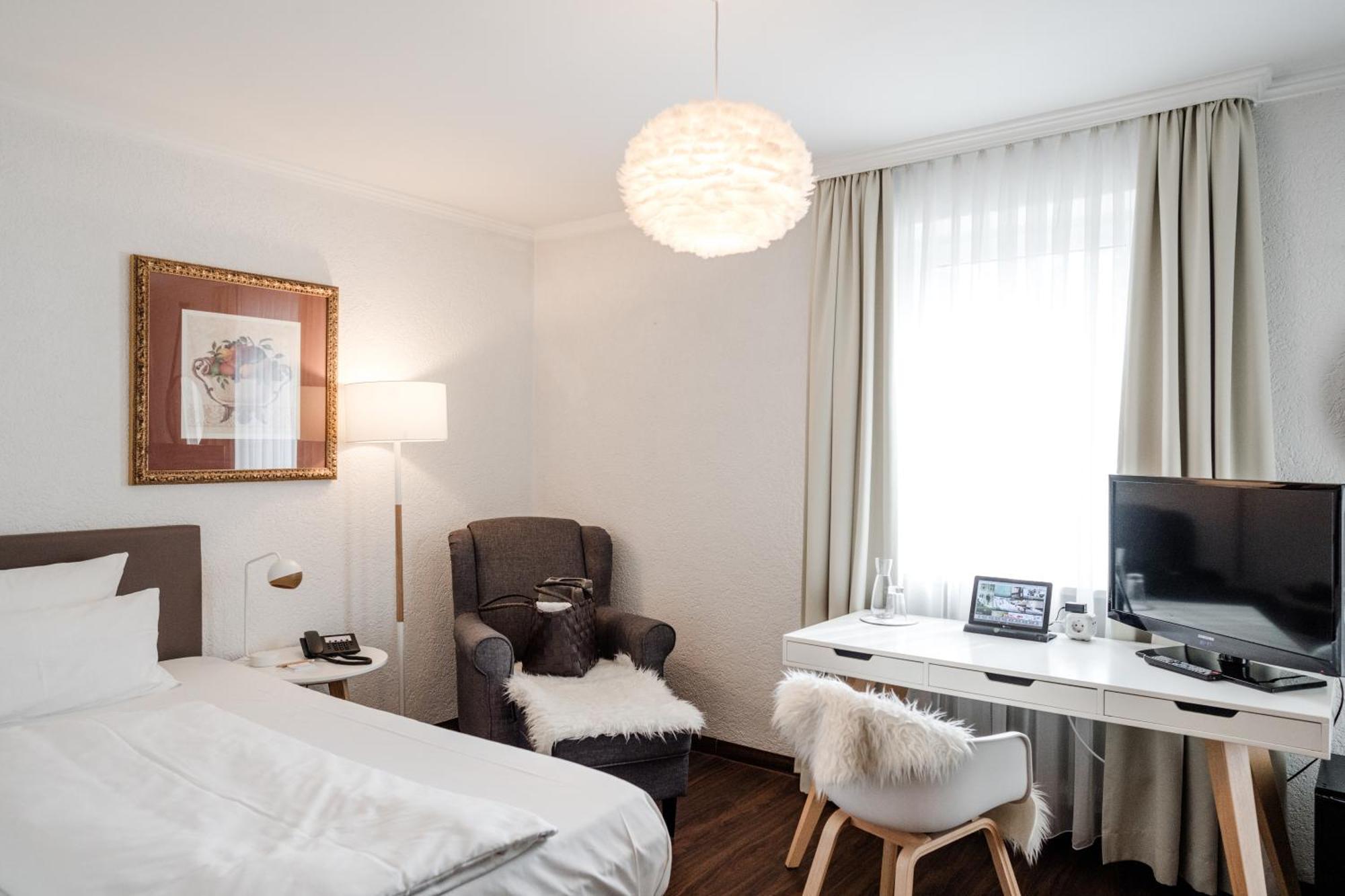 Hotel Antoniushof Ruhstorf an der Rott Екстериор снимка