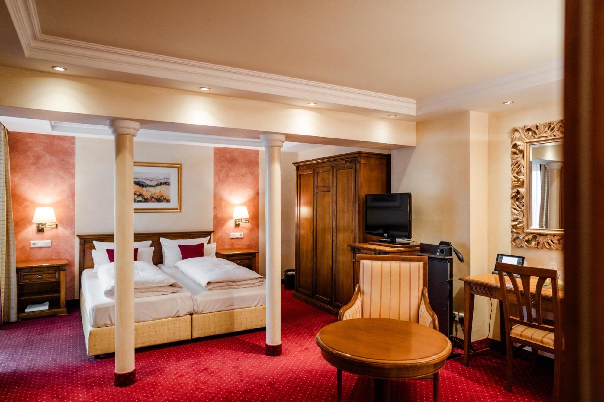 Hotel Antoniushof Ruhstorf an der Rott Екстериор снимка