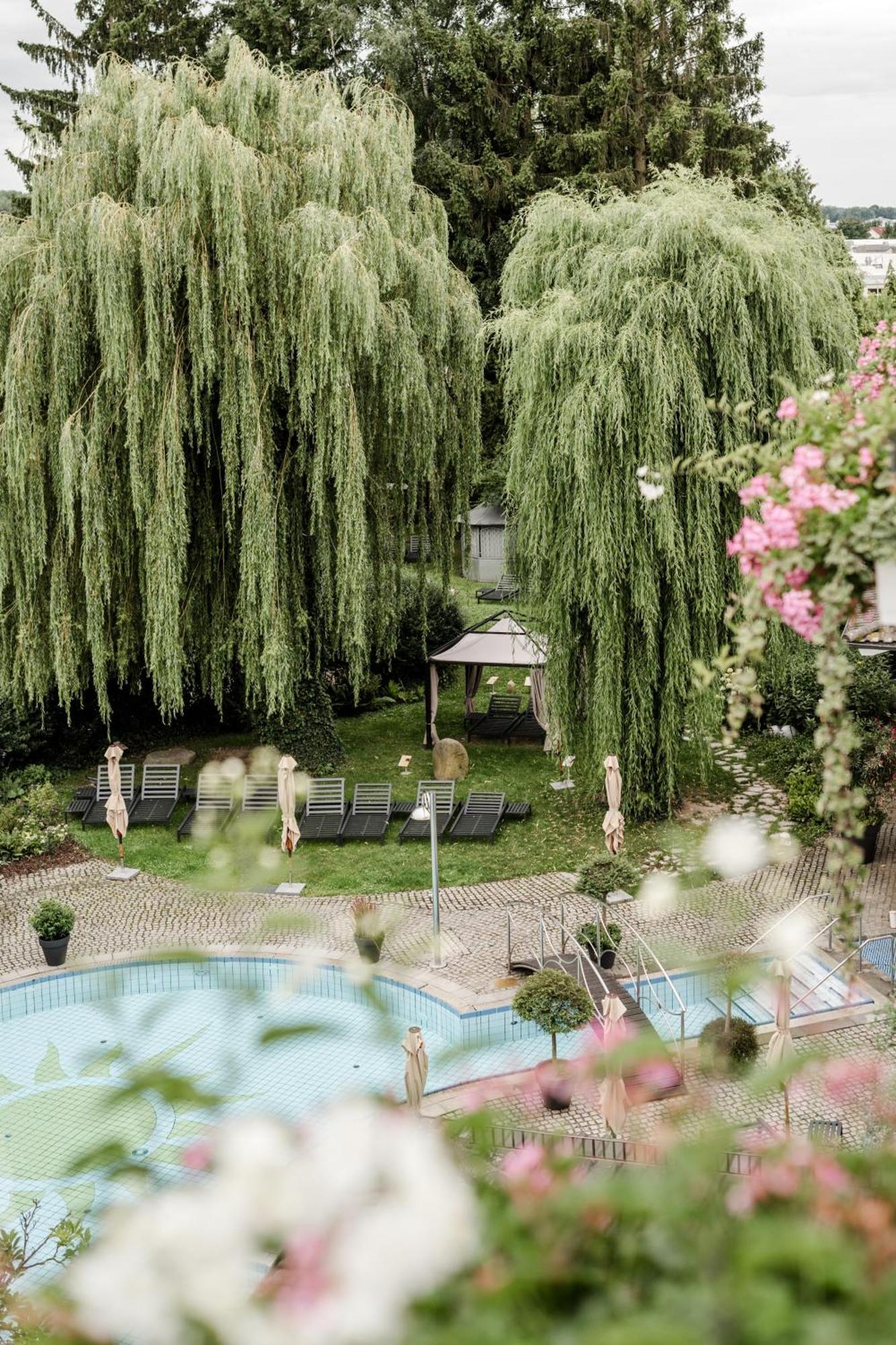Hotel Antoniushof Ruhstorf an der Rott Екстериор снимка