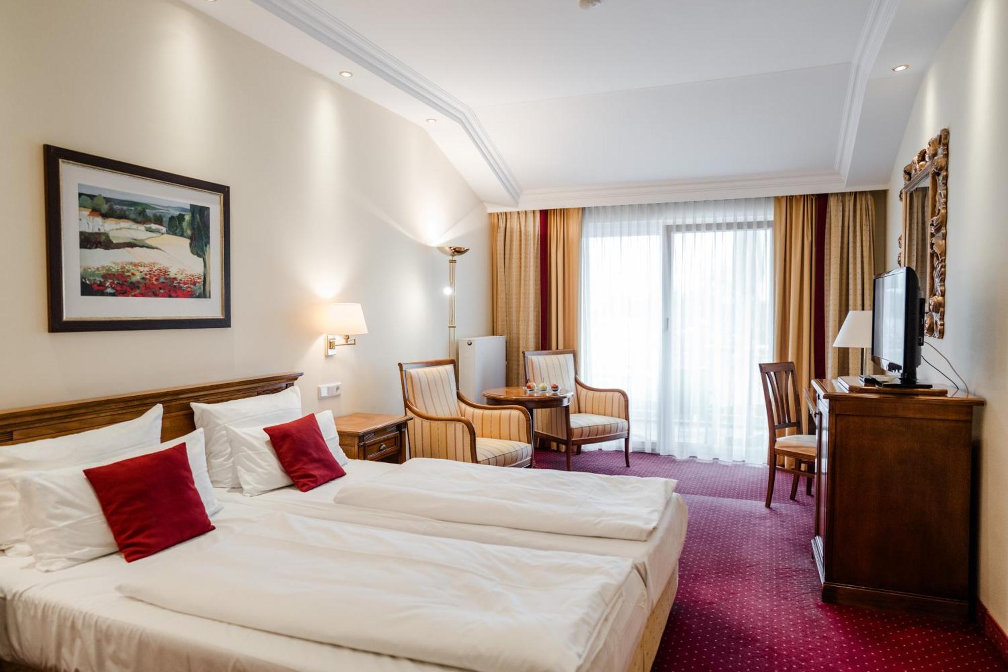 Hotel Antoniushof Ruhstorf an der Rott Екстериор снимка