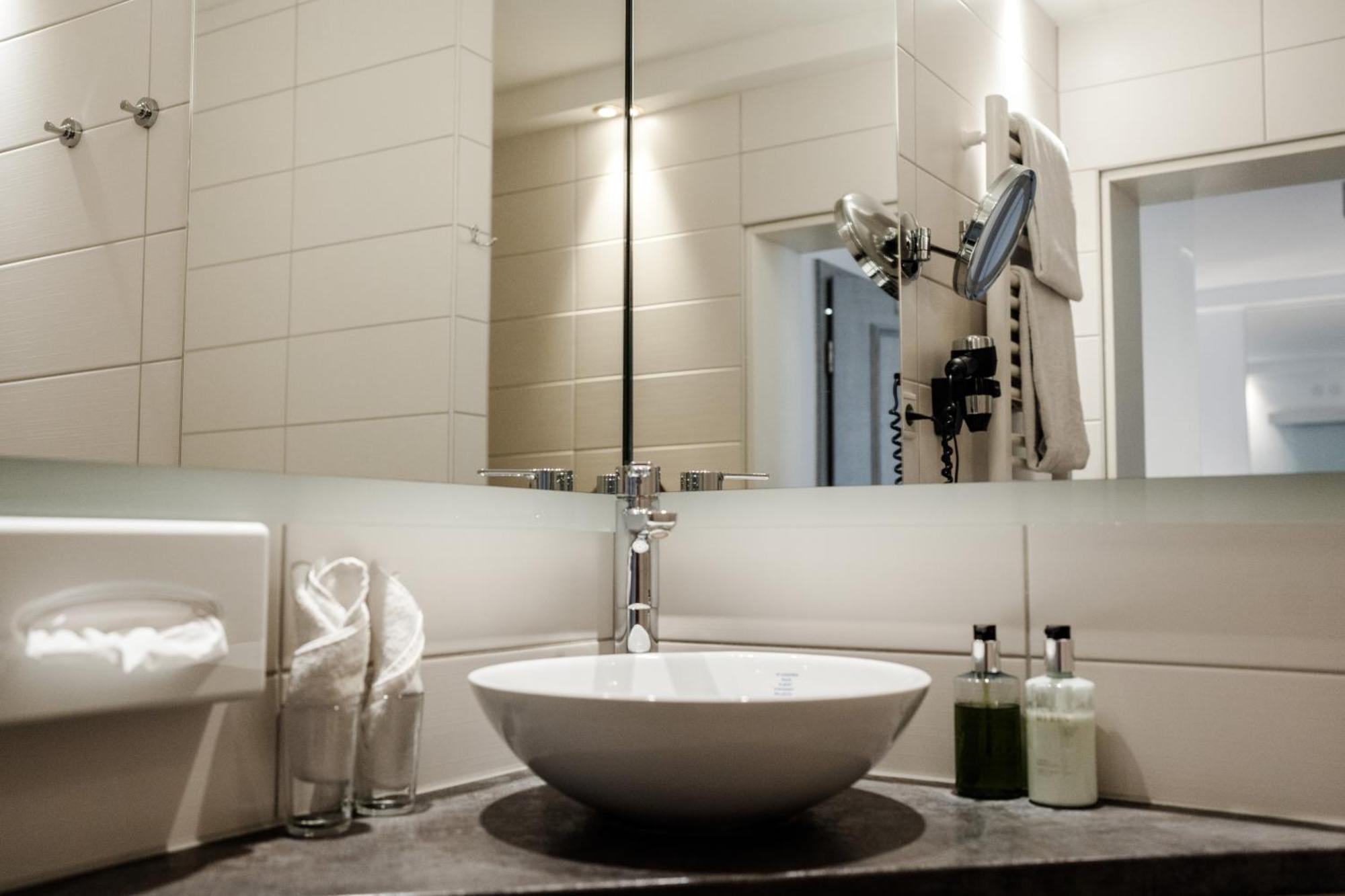 Hotel Antoniushof Ruhstorf an der Rott Стая снимка